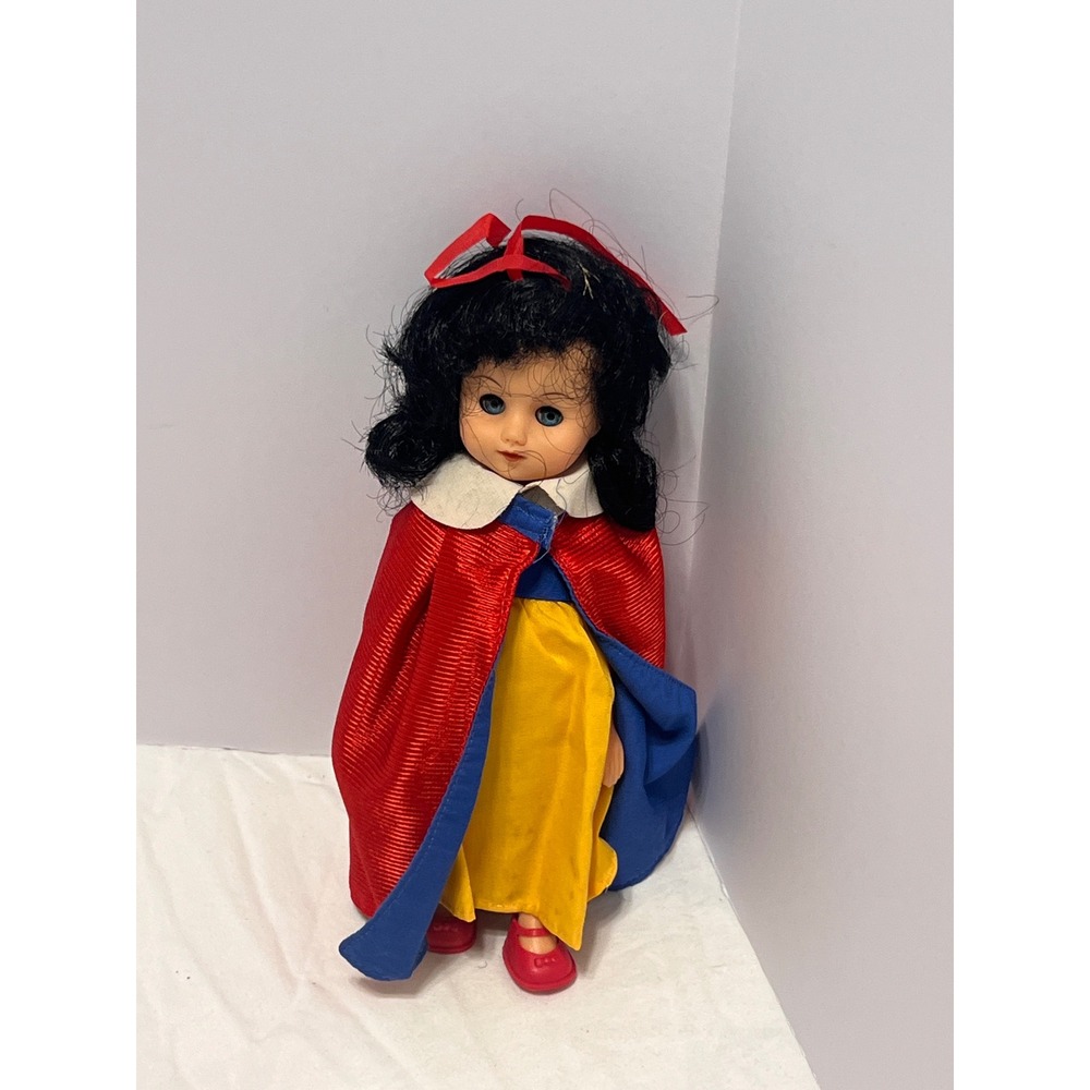Vintage Snow White Princess Doll 7.5 Inch Sleepy Eyes Red Cape Fairytale Toy